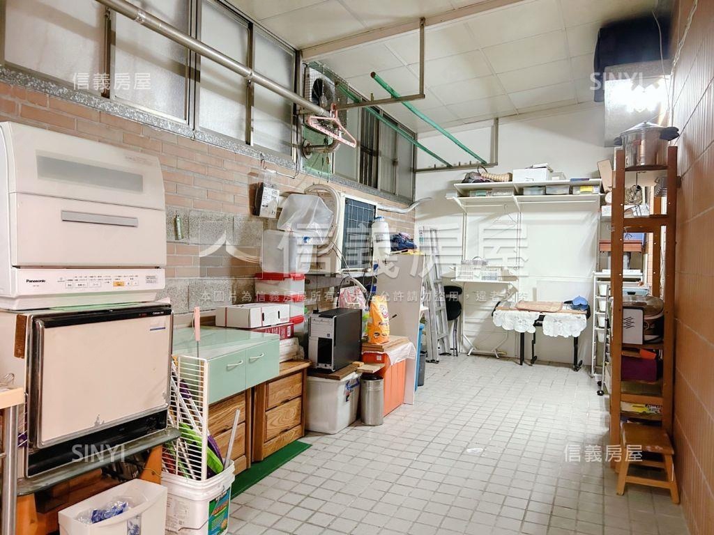基泰和里四房坡平大車位房屋室內格局與周邊環境