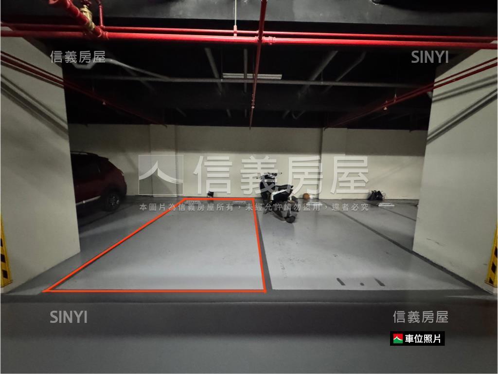 近文山輕屋齡四房平車房屋室內格局與周邊環境