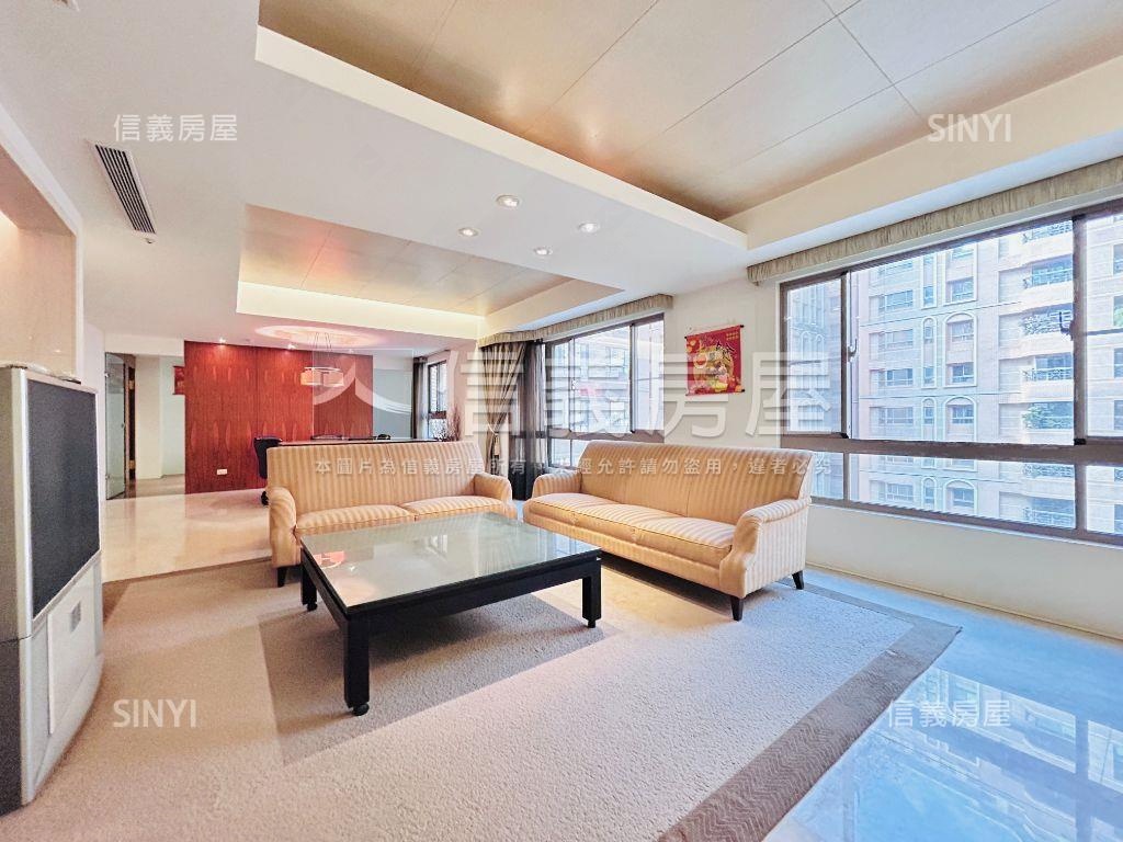 麗寶經典雙車位房屋室內格局與周邊環境