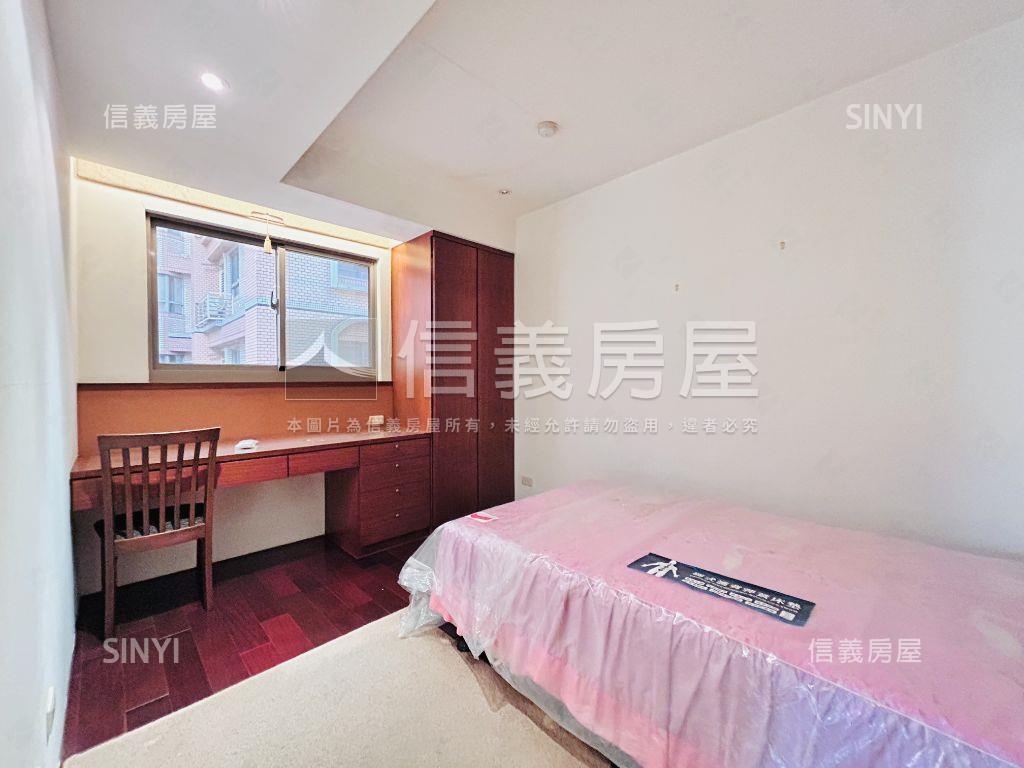 麗寶經典雙車位房屋室內格局與周邊環境