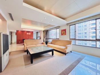 麗寶經典雙車位