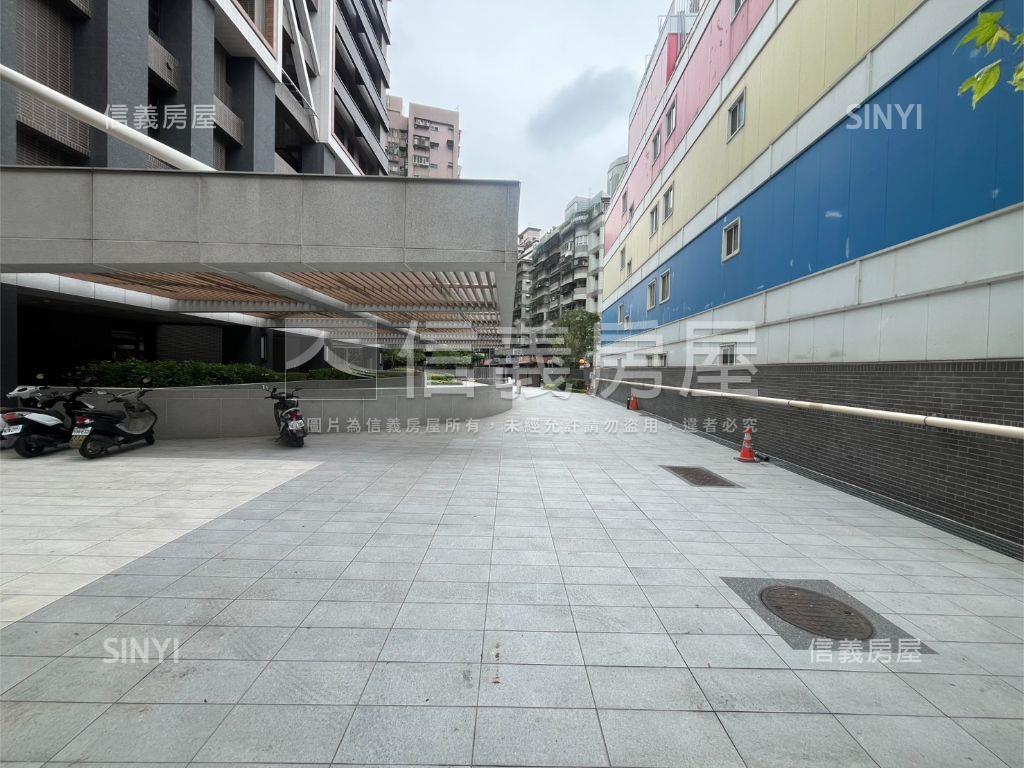 學府之森兩房車位房屋室內格局與周邊環境