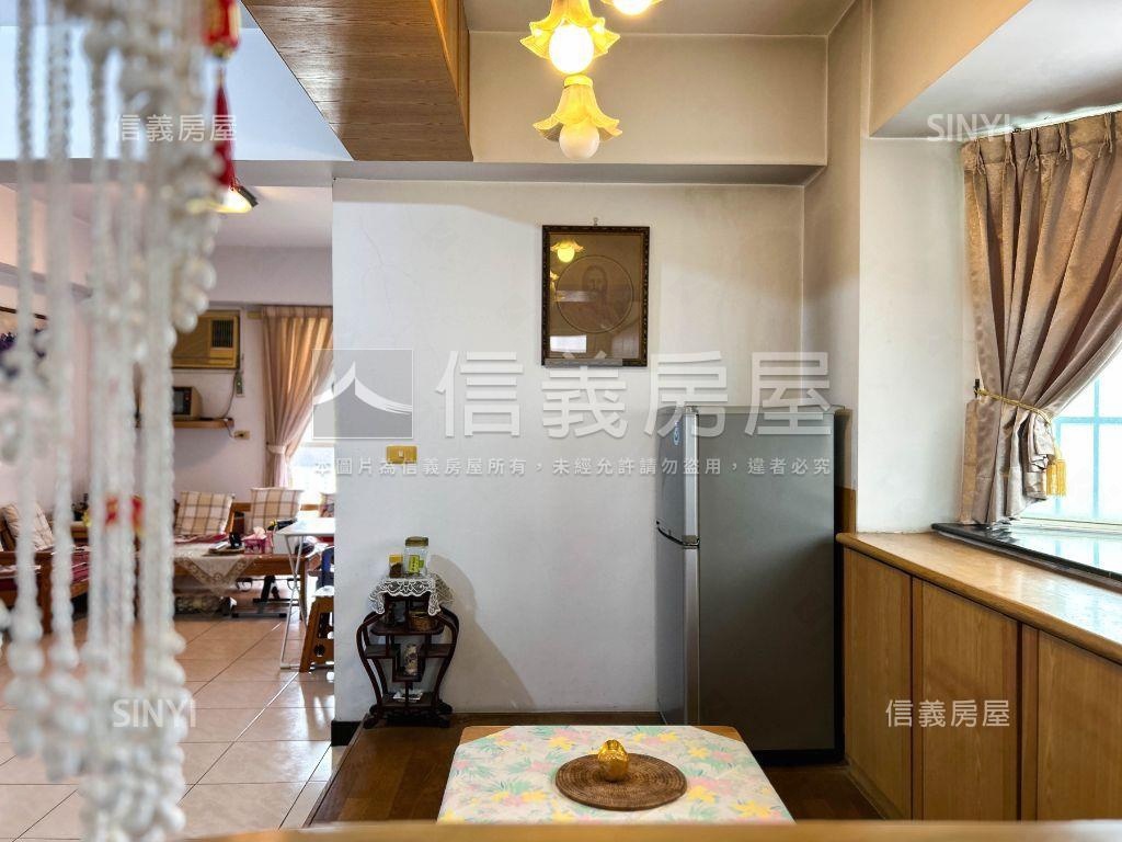 歐洲世界三面採光電梯三房房屋室內格局與周邊環境