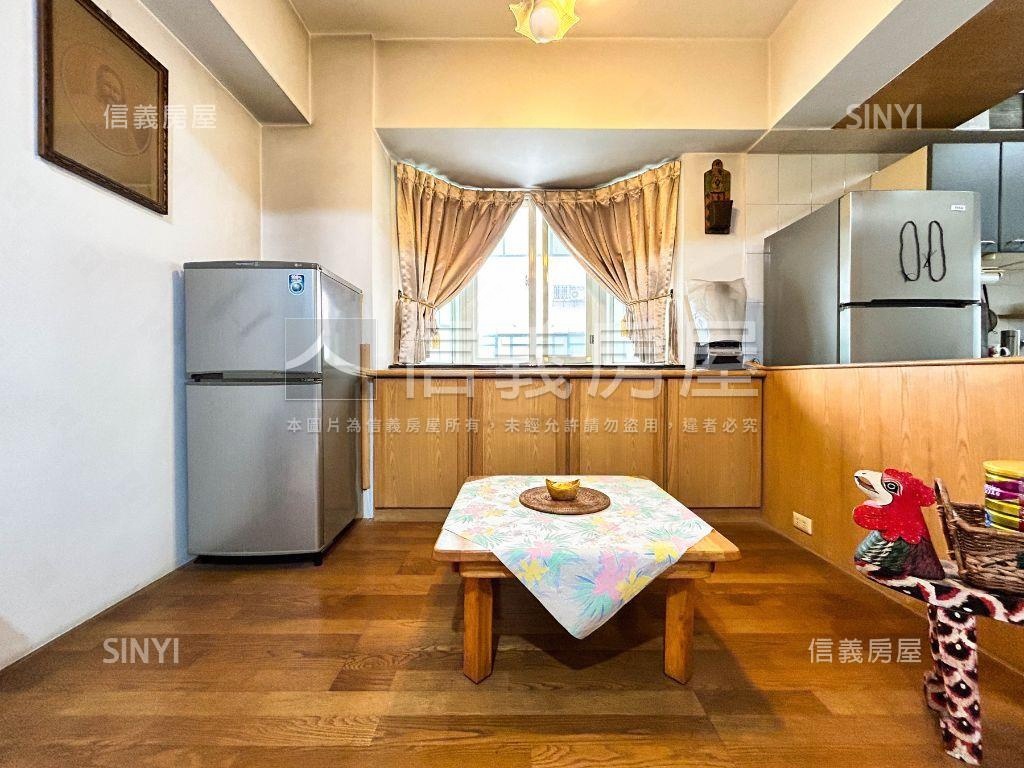 歐洲世界三面採光電梯三房房屋室內格局與周邊環境