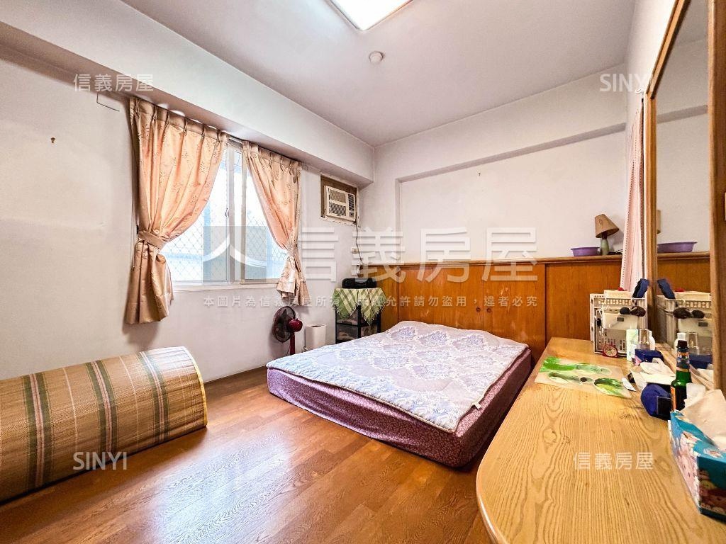 歐洲世界三面採光電梯三房房屋室內格局與周邊環境