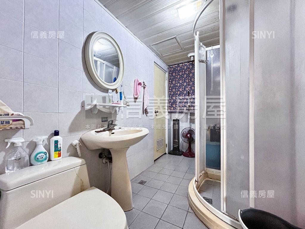 歐洲世界三面採光電梯三房房屋室內格局與周邊環境