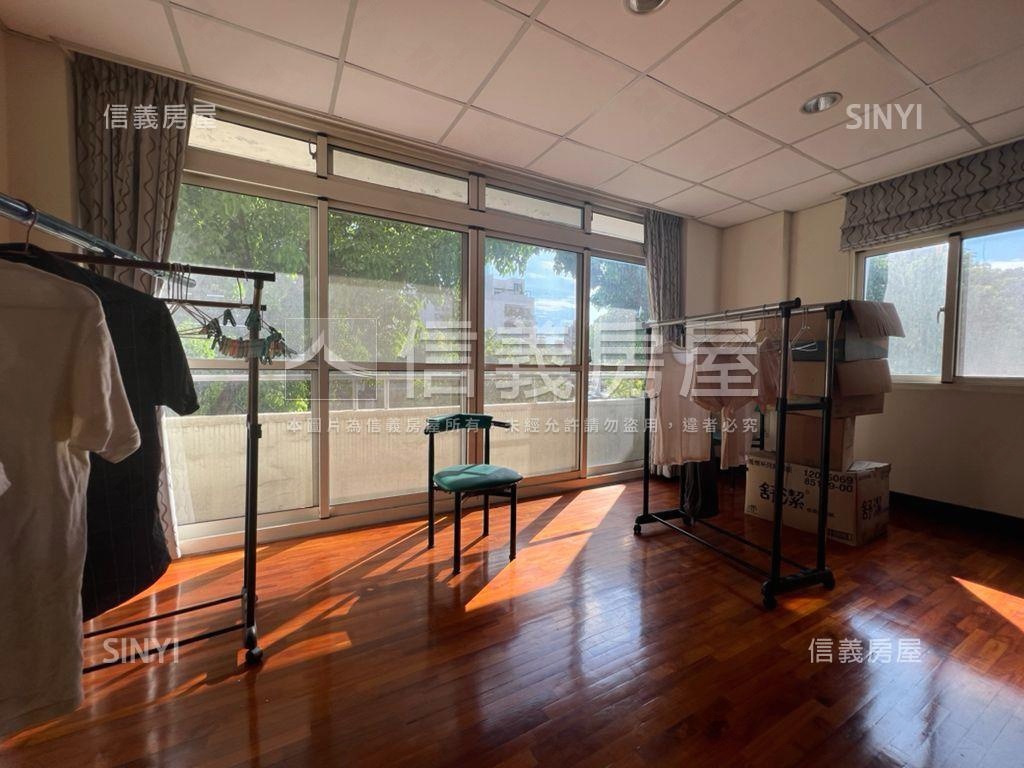 台灣大道邊間透店★公園旁房屋室內格局與周邊環境