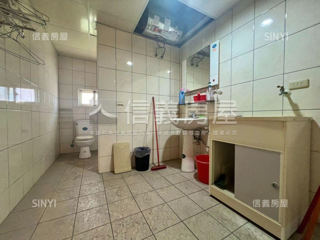 台灣大道邊間透店★公園旁房屋室內格局與周邊環境