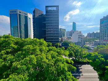 台灣大道邊間透店★公園旁