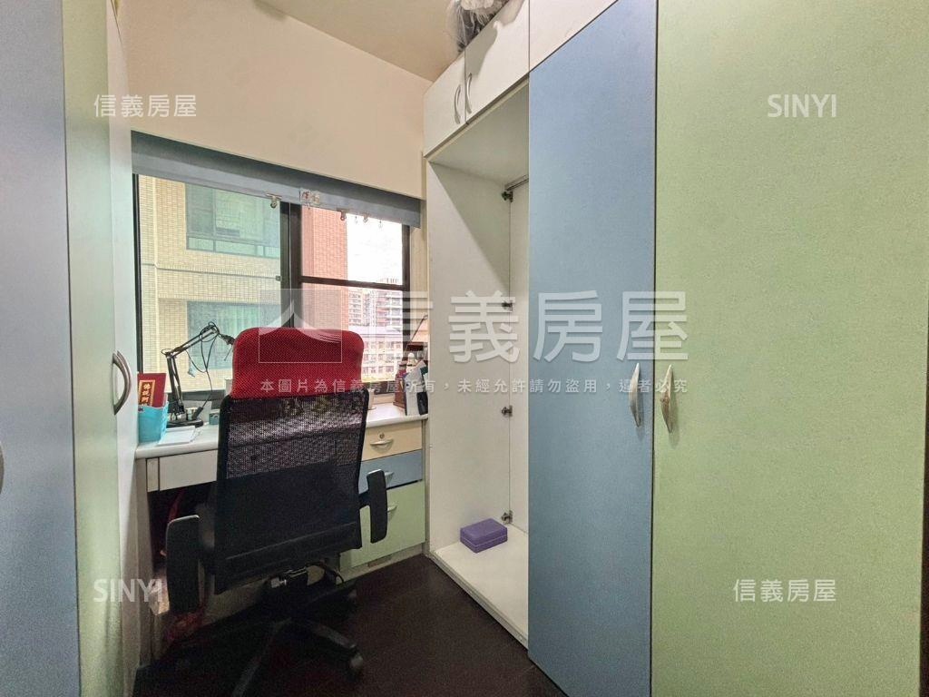 採光棒農１６崑庭雙車美邸房屋室內格局與周邊環境