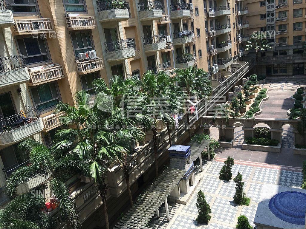 忠孝路麗寶雙陽台三房車位房屋室內格局與周邊環境
