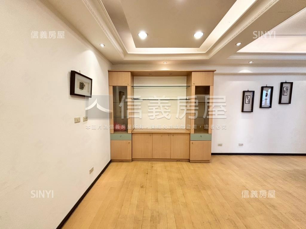 狀元家庭高樓三房休旅車位房屋室內格局與周邊環境