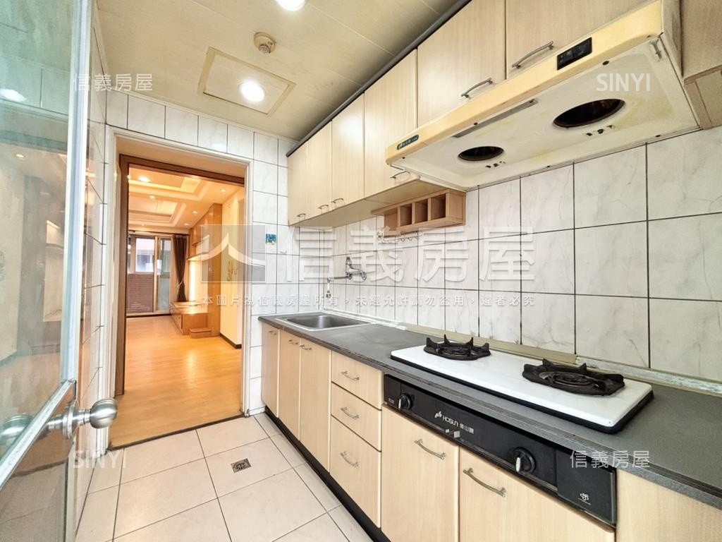 狀元家庭高樓三房休旅車位房屋室內格局與周邊環境