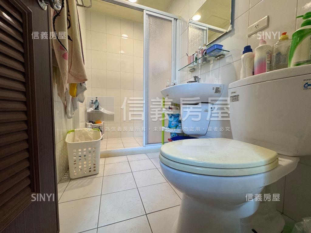 東區崇善社區型透天房屋室內格局與周邊環境