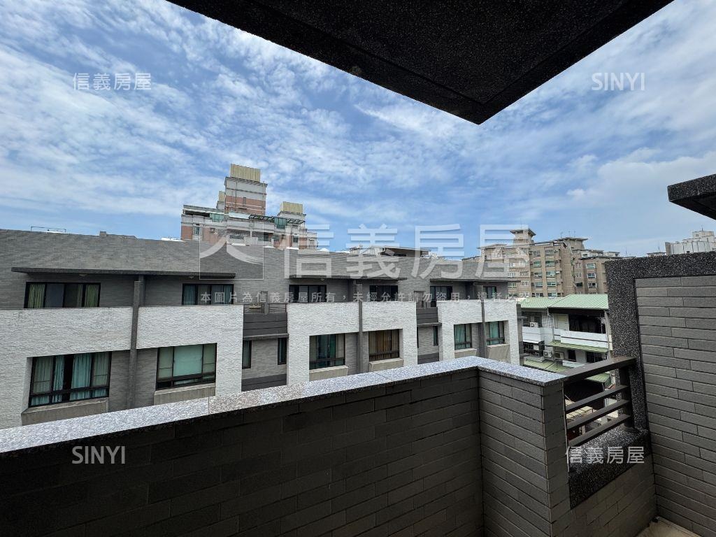 東區崇善社區型透天房屋室內格局與周邊環境
