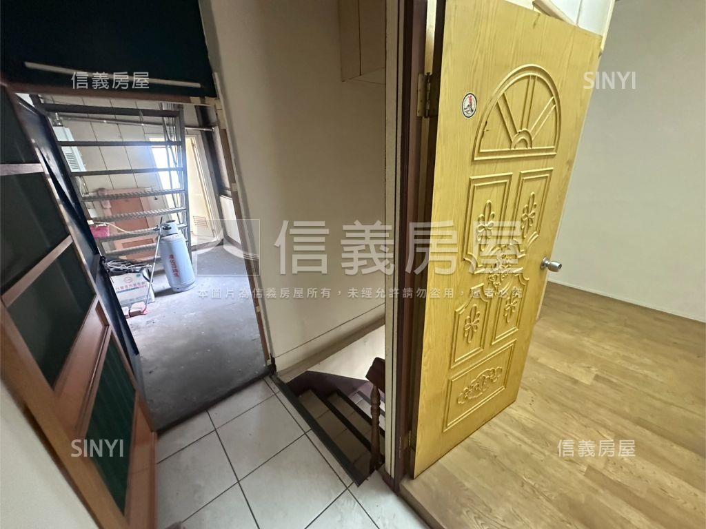 低總價透天房屋室內格局與周邊環境