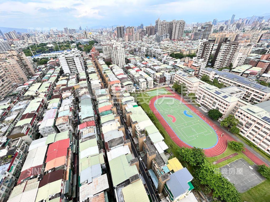 家家富富精美兩房車位房屋室內格局與周邊環境