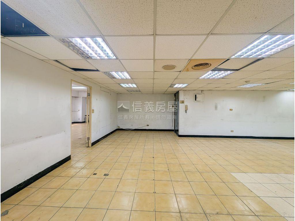 重慶北辦公★大面採光房屋室內格局與周邊環境