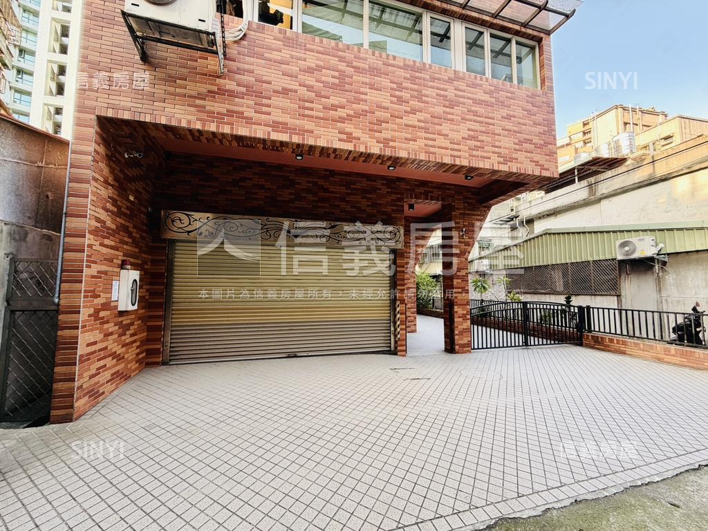 中正國中＿邊間一樓庭院戶房屋室內格局與周邊環境