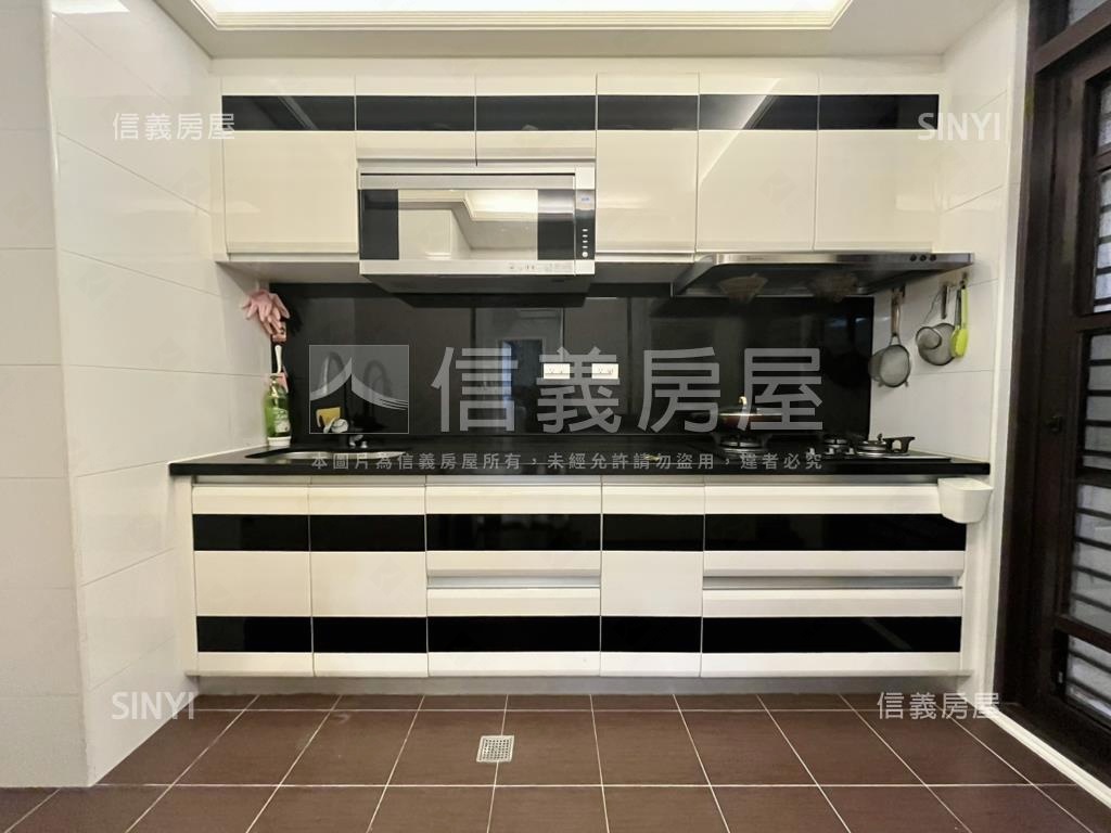 金富帝寶四必成房屋室內格局與周邊環境