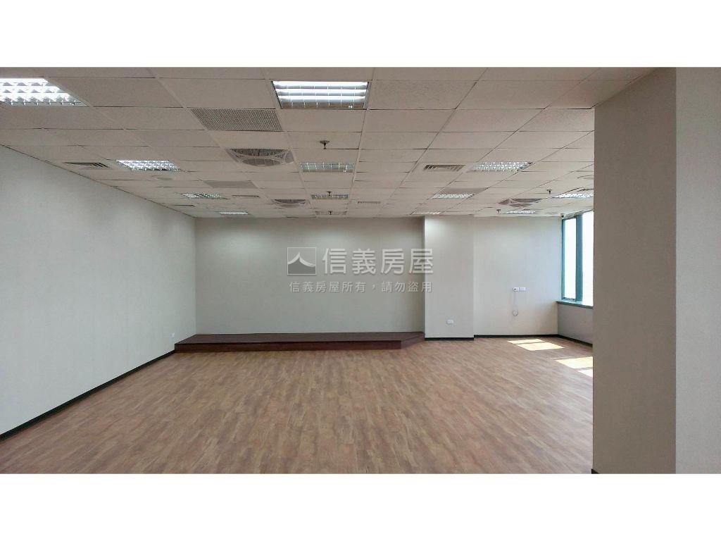 北屯百坪大商辦房屋室內格局與周邊環境