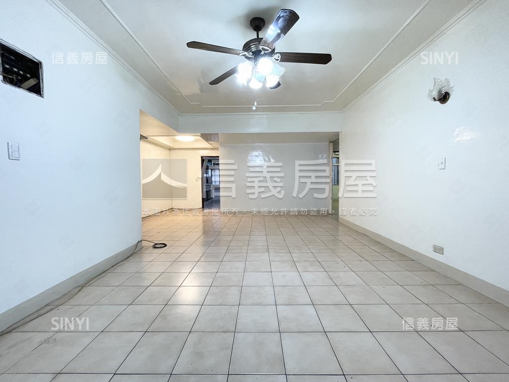 ★新店優雅大三房大陽台房屋室內格局與周邊環境