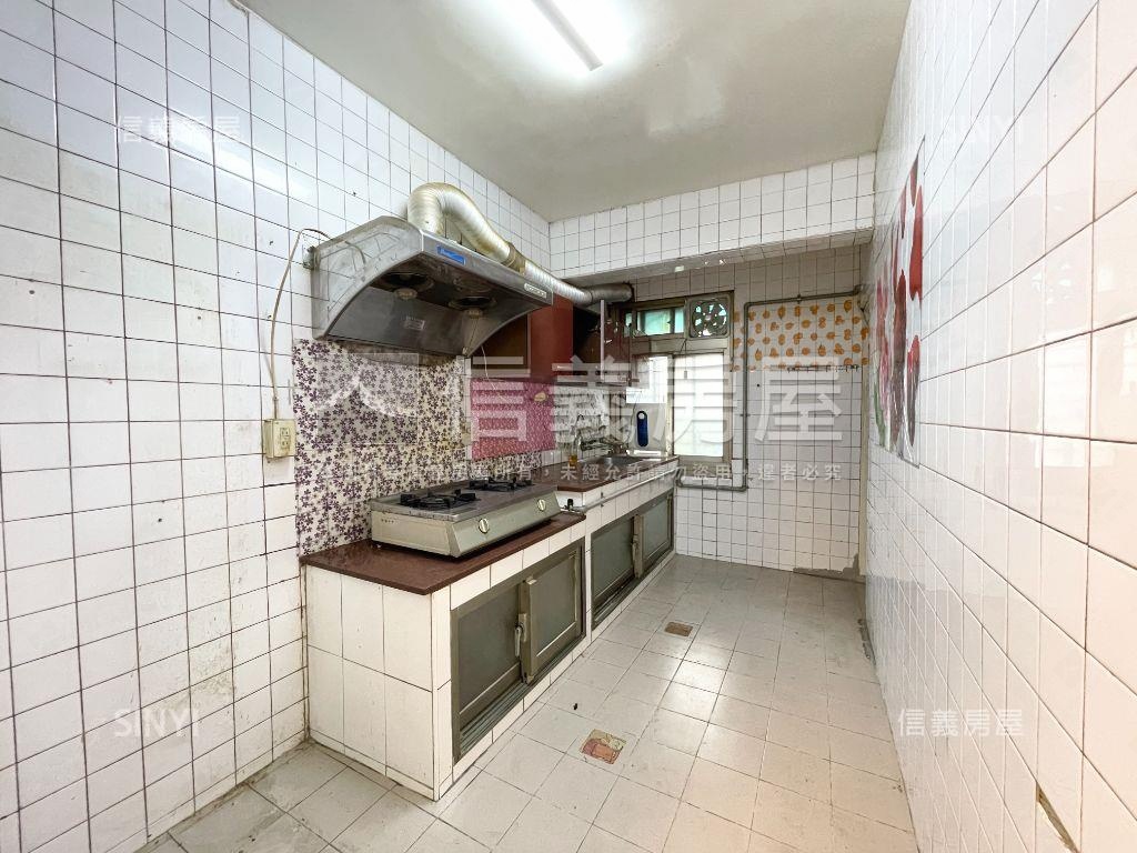 ★新店優雅大三房大陽台房屋室內格局與周邊環境