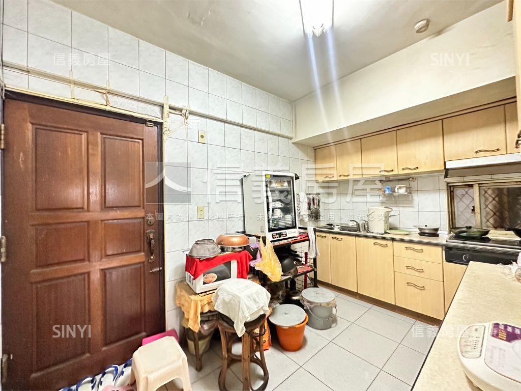 近捷運高樓住辦房屋室內格局與周邊環境