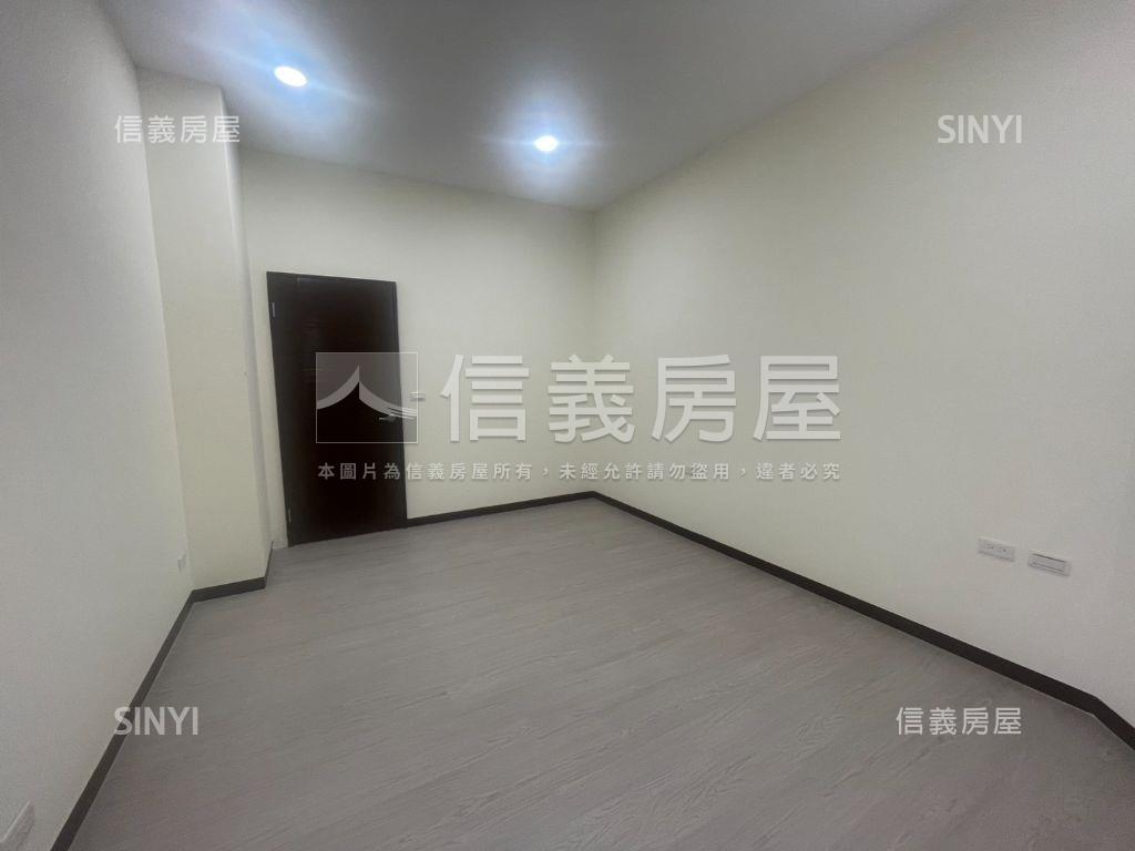 華泰椰泉３房＋平面車位房屋室內格局與周邊環境