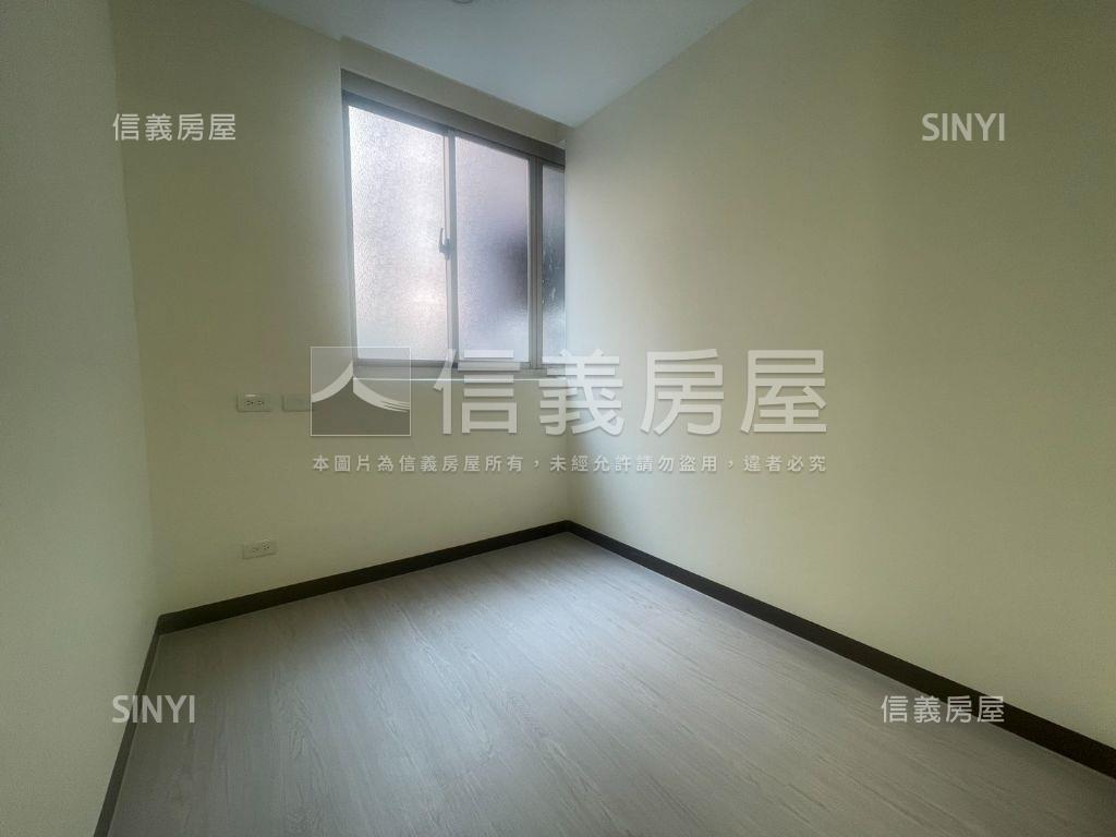 華泰椰泉３房＋平面車位房屋室內格局與周邊環境