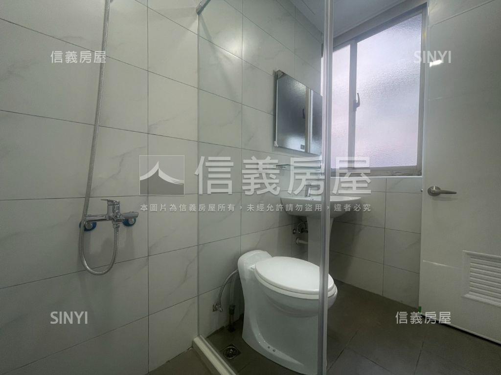 華泰椰泉３房＋平面車位房屋室內格局與周邊環境