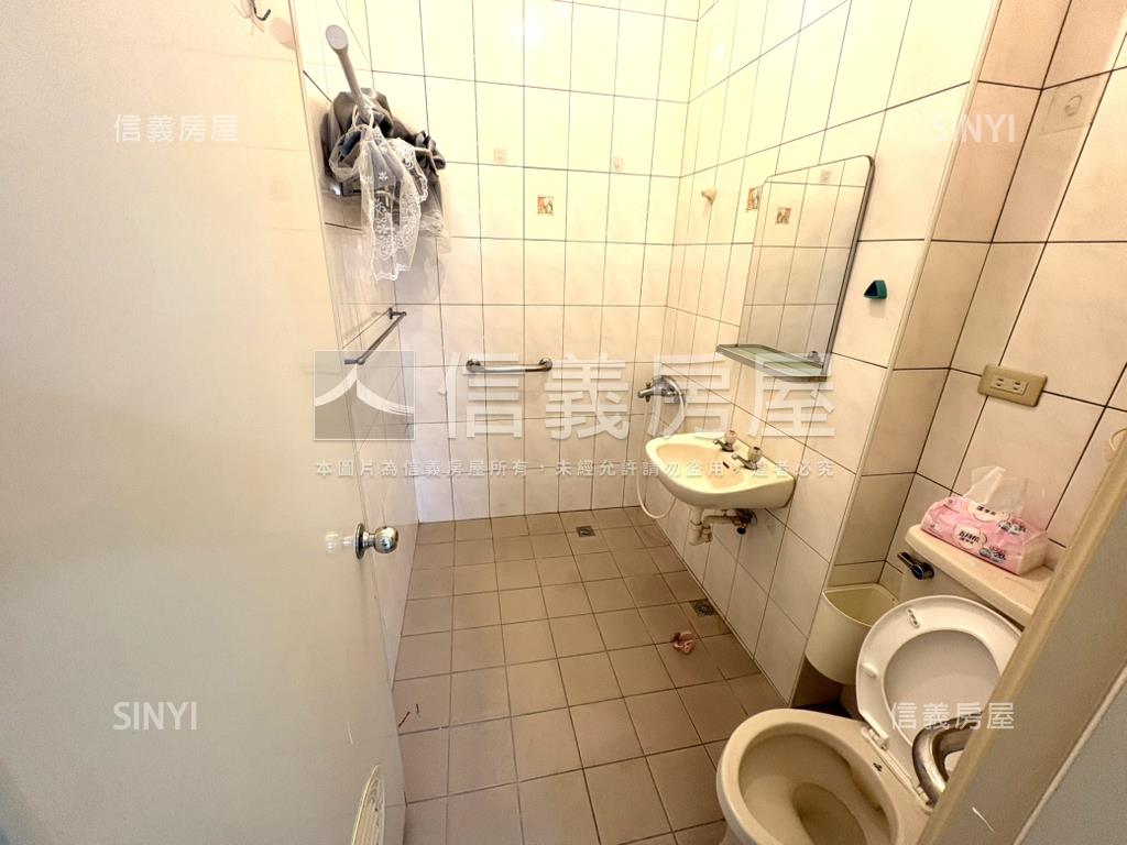 中正路稀有二樓公寓３房房屋室內格局與周邊環境