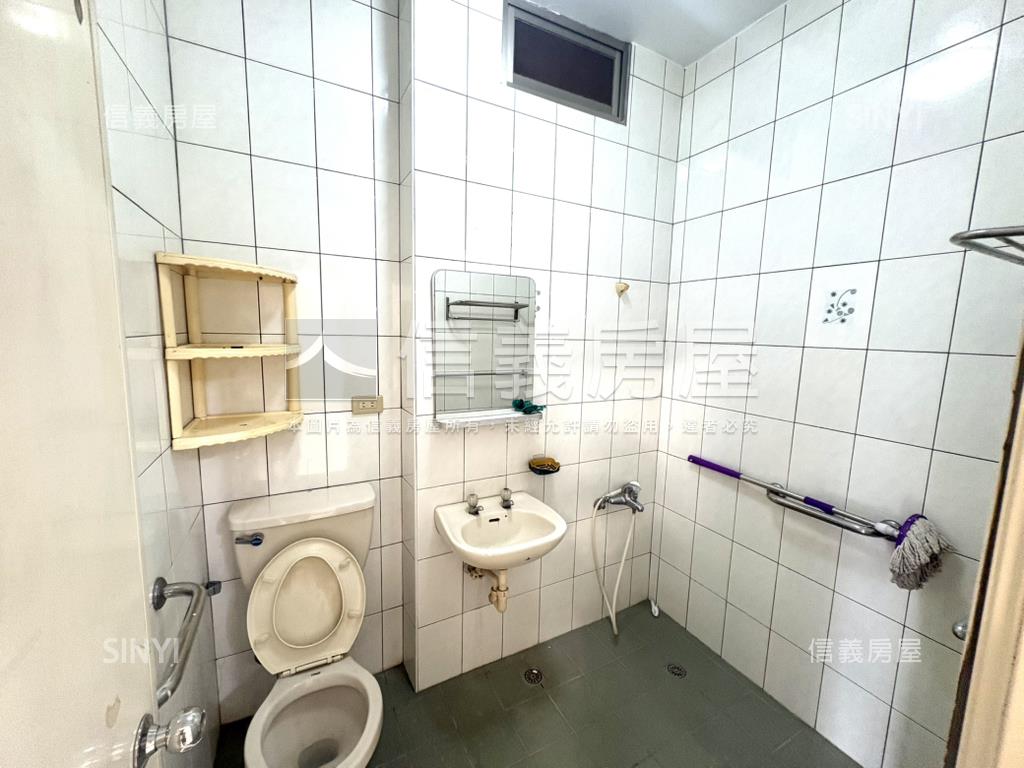 中正路稀有二樓公寓３房房屋室內格局與周邊環境