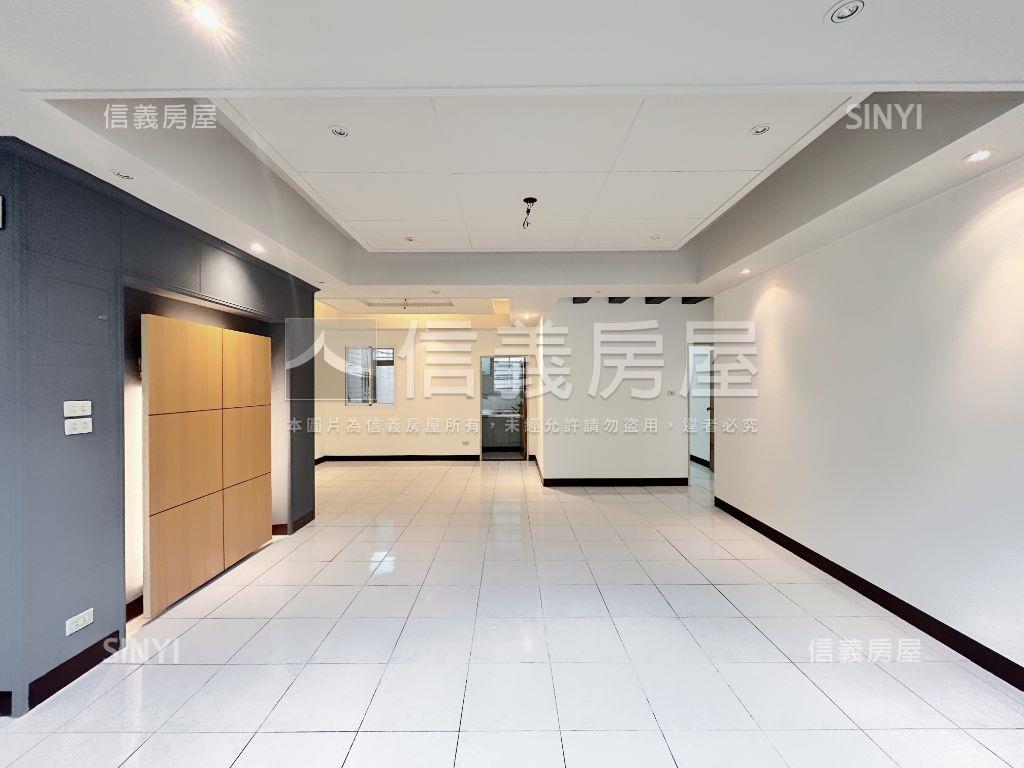 捷運丹鳳民安邊間方正三房房屋室內格局與周邊環境