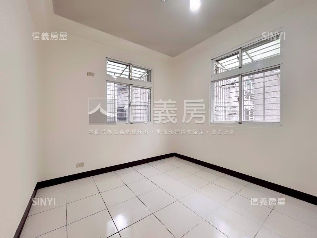 捷運丹鳳民安邊間方正三房房屋室內格局與周邊環境