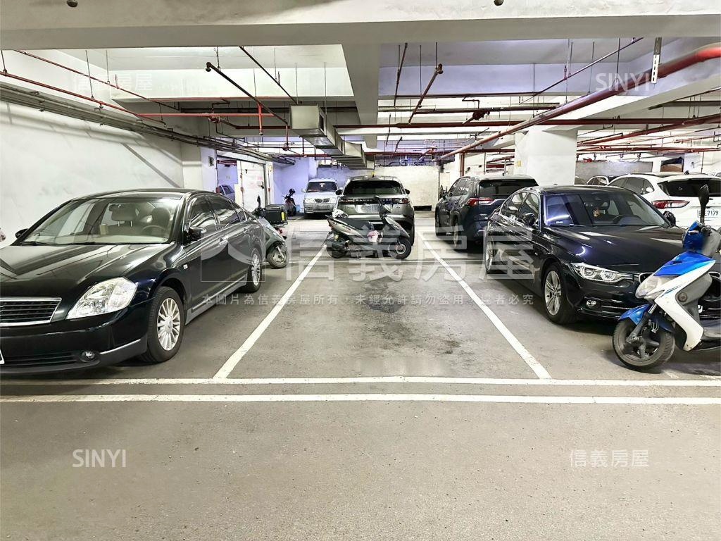花園廣場高樓３房＋車位房屋室內格局與周邊環境
