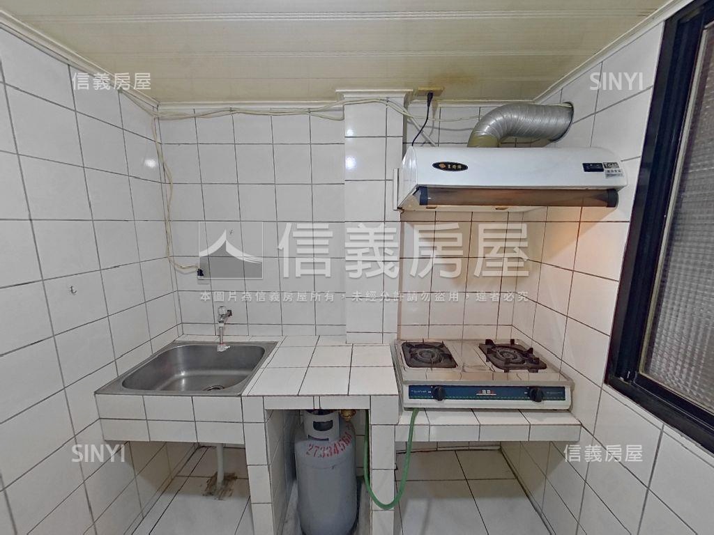 近捷運低總價三樓兩房房屋室內格局與周邊環境