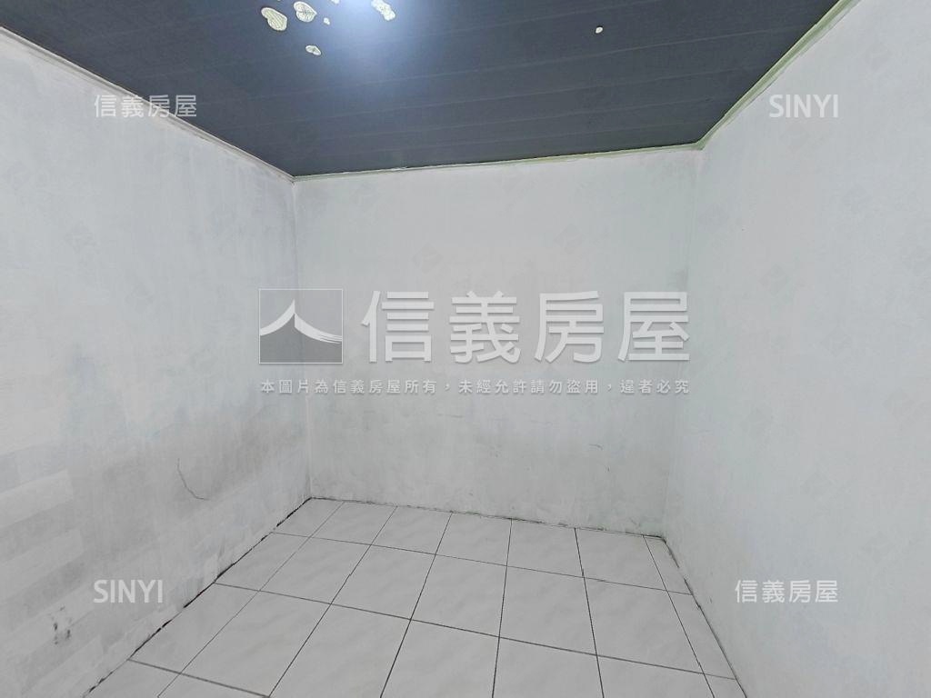 近捷運低總價三樓兩房房屋室內格局與周邊環境