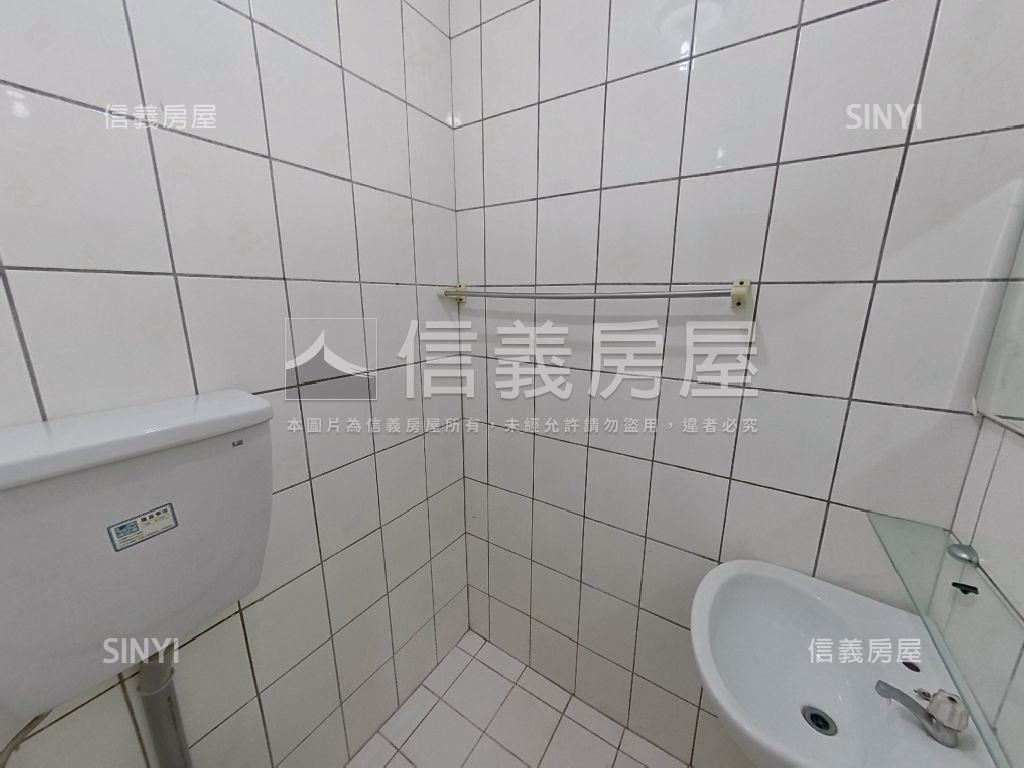 近捷運低總價三樓兩房房屋室內格局與周邊環境