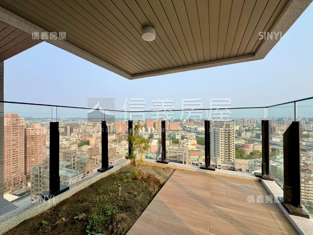 左營高鐵景觀高樓三房平車房屋室內格局與周邊環境