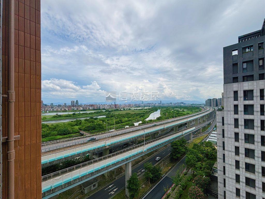 日進學景觀三房車位房屋室內格局與周邊環境