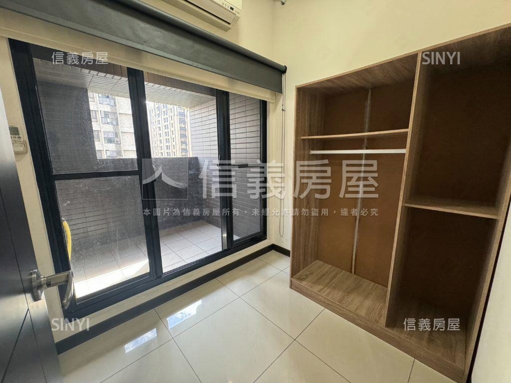 晴空ＳＫＹ三房車位房屋室內格局與周邊環境
