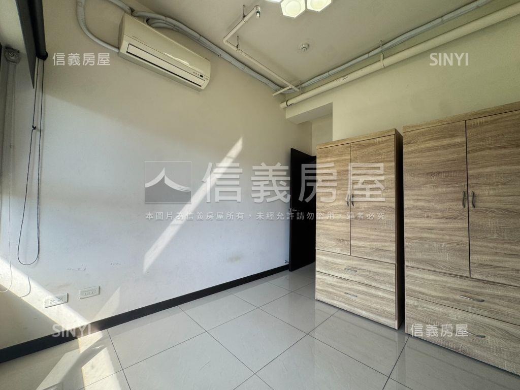 晴空ＳＫＹ三房車位房屋室內格局與周邊環境