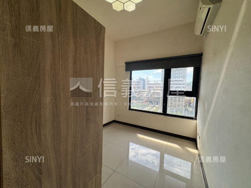 晴空ＳＫＹ三房車位房屋室內格局與周邊環境