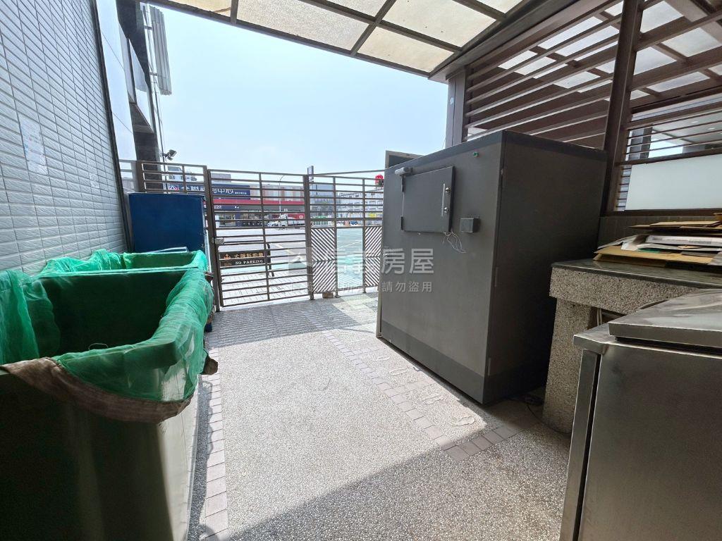 海揚駁二旁正三房房屋室內格局與周邊環境