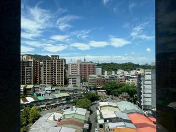 中研首席高樓三房有車位