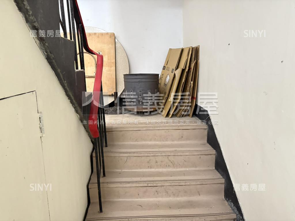 錦州大面寬金店面房屋室內格局與周邊環境