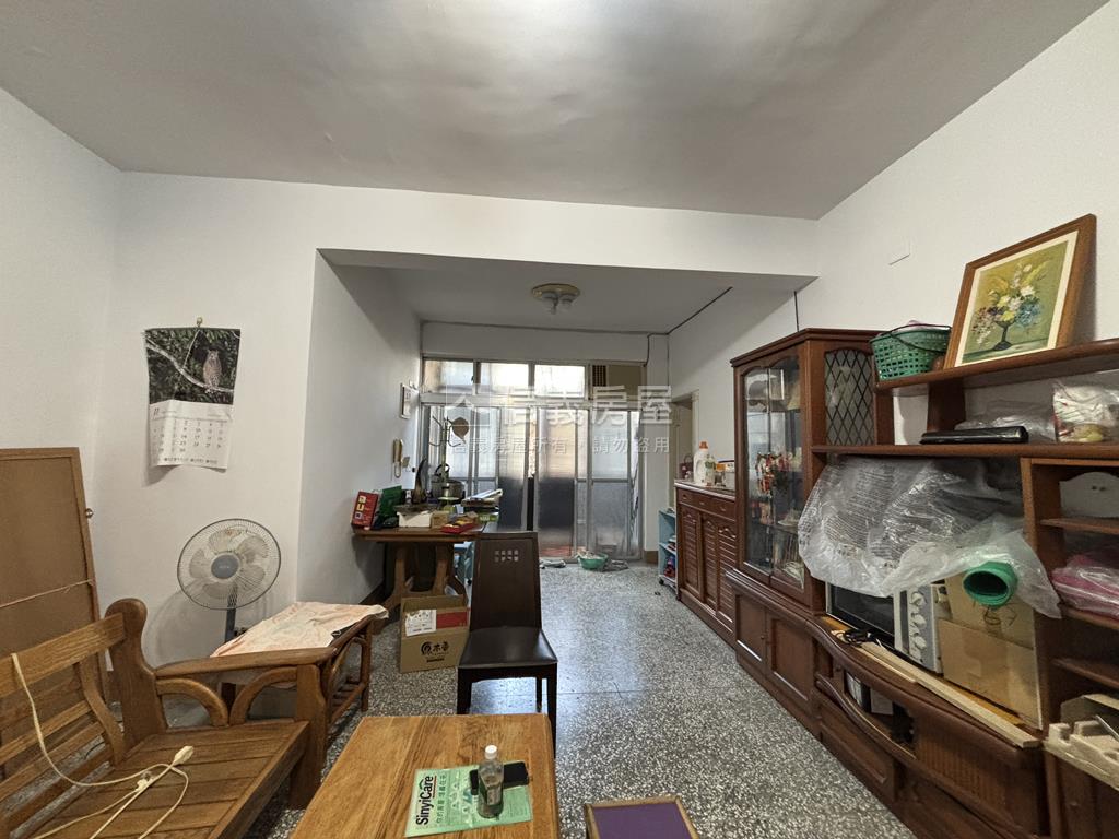 真理街稀有公寓大空間房屋室內格局與周邊環境