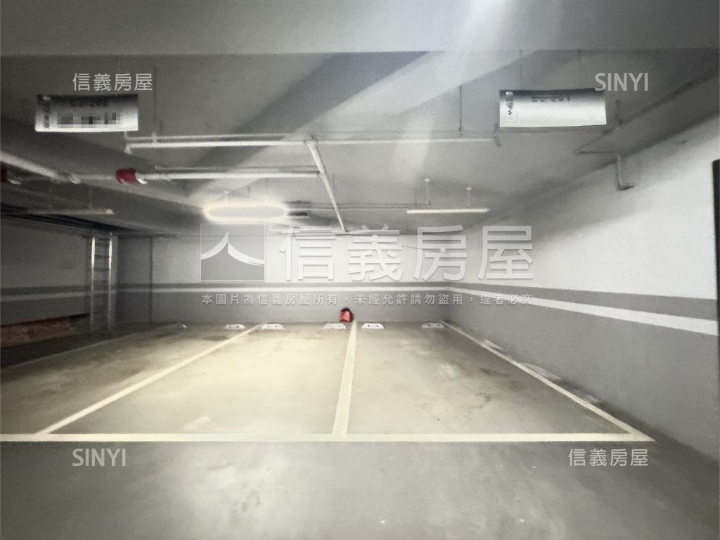 曜見築２＋１車位房屋室內格局與周邊環境