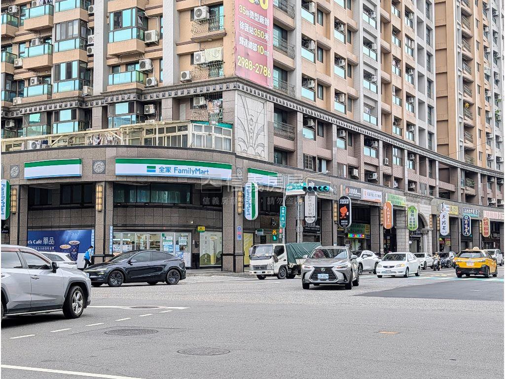 全家黃金三角窗房屋室內格局與周邊環境